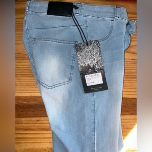 FITJEANS Women’s 360 High Waisted. Bleach Blue. X-Small; New with Tags
